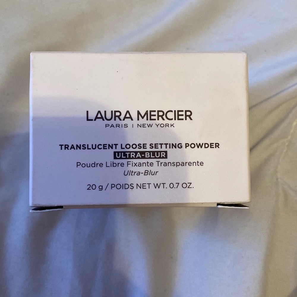 Laura Mercier translucent loose setting powder (Ultra Blur) Shade “Medium Deep”